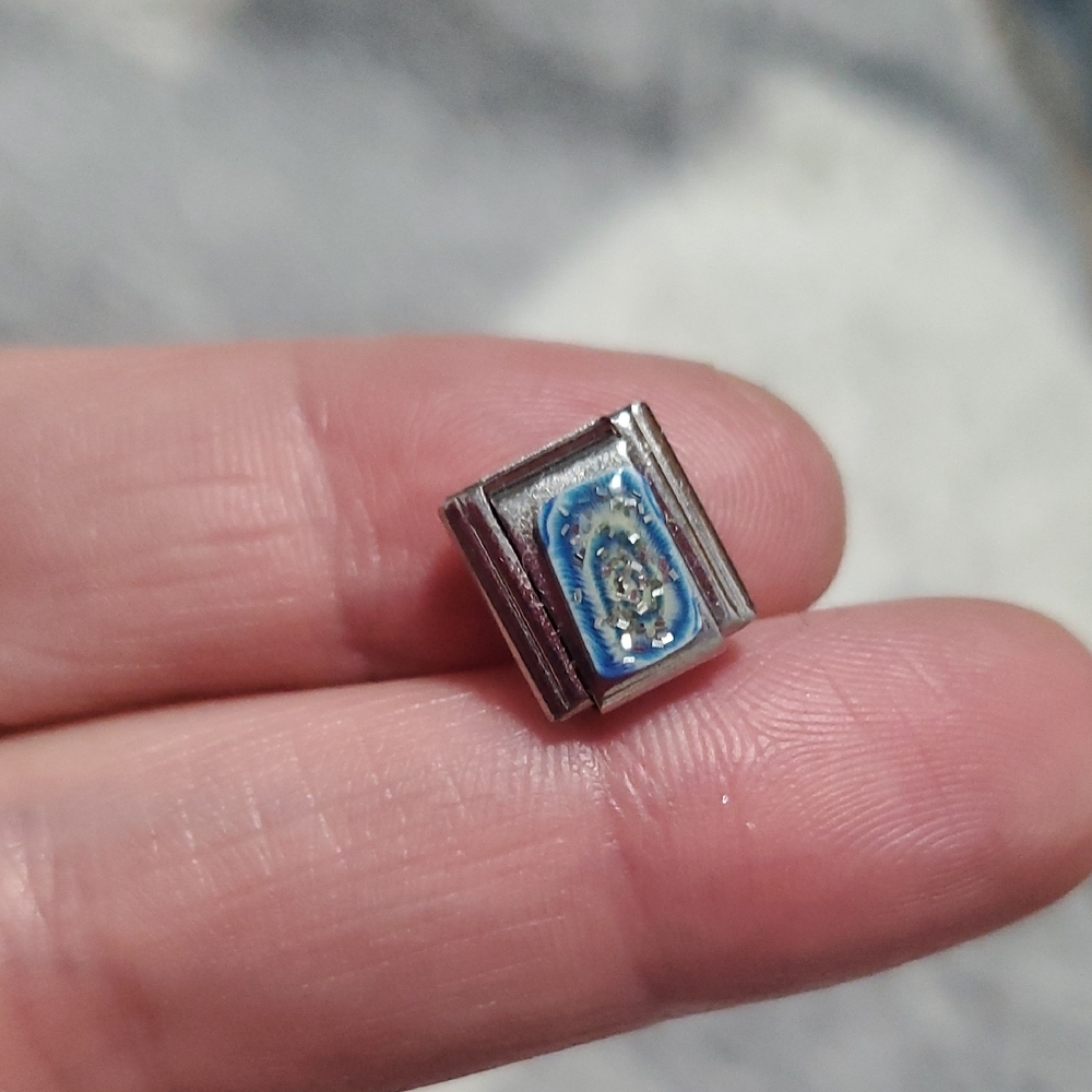 ❤️‍🔥10/$10❤️‍🔥 Swirly Sparkly Blue Silver Italian Charm - Picture 2 of 3